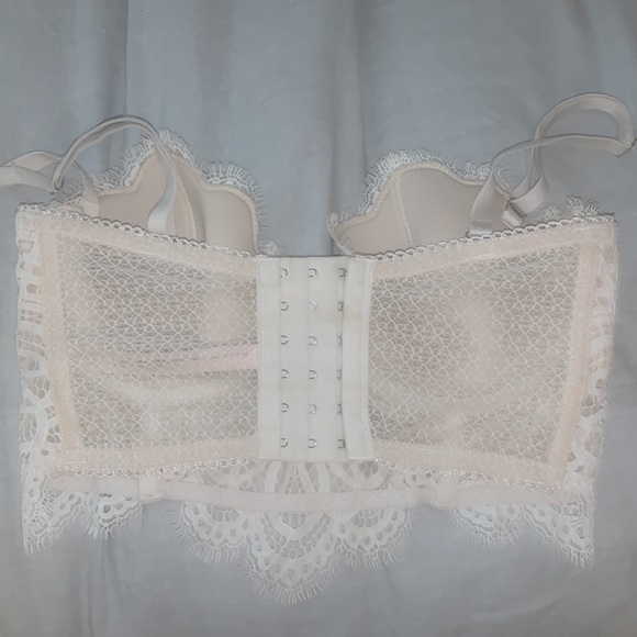 Victoria Secrete bra/lingerie - Picture 5 of 5